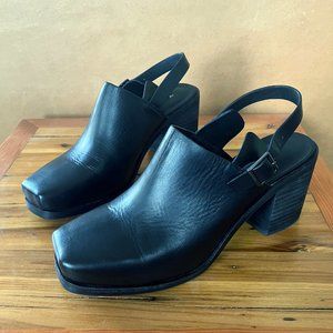 INTENTIONALLY BLANK.  Honcho Mule